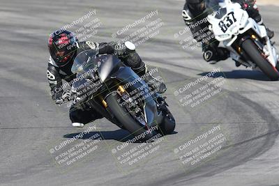 media/Nov-16-2025-Race Pace (Sun) [[8c5fa54630]]/Verified Riders/1-Turns 9 and 10 (925am)/